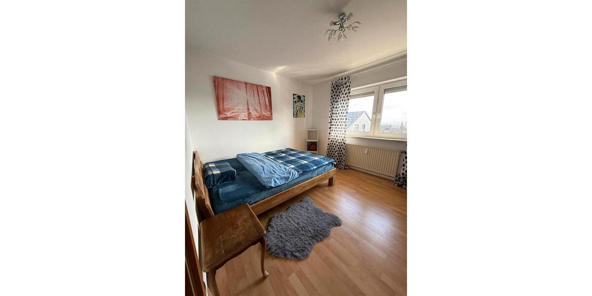 Etagenwohnung Hofheim am Taunus - 3 Zimmer, 97 m&sup2;, 1.300&euro; | Angebot:25607088