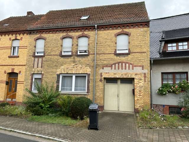 Haus zum Kaufen in Zahna-Elster 90.000 € 133.33 m²