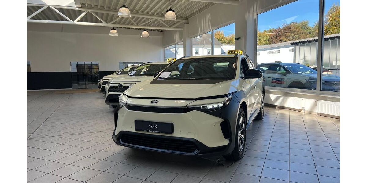 Toyota bZ4X 6.000 km 41.490 &euro; Hamburg 22111