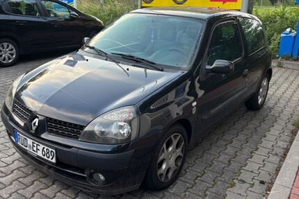 Renault Clio 126.000 km 1.650 &euro; Eltville 65344