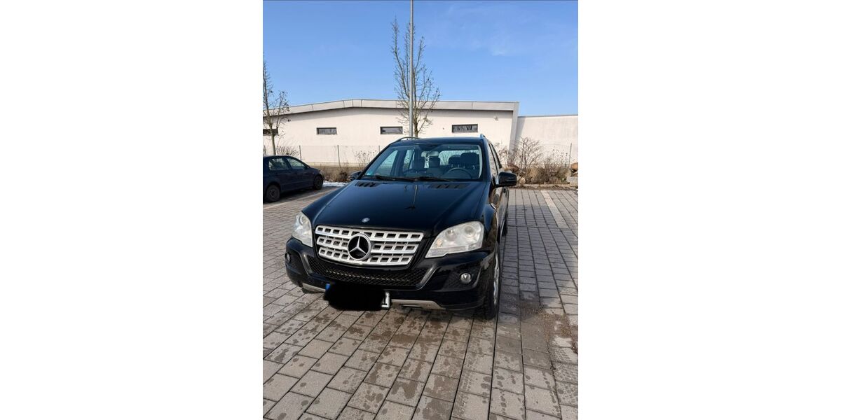 Mercedes-Benz ML 350 304.000 km 8.900 &euro; Straßkirchen 94342