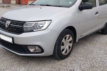Dacia Sandero 132.200 km 3.700 &euro; München 81827