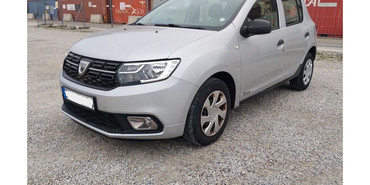 Dacia Sandero 132.200 km 3.700 &euro; München 81827