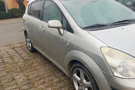 Toyota Corolla Verso 176.000 km 3.100 &euro; Taucha 04425