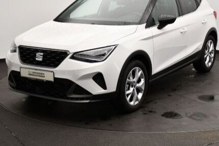 Seat Arona 15.650 km 25.390 &euro; Wolfsburg 38440