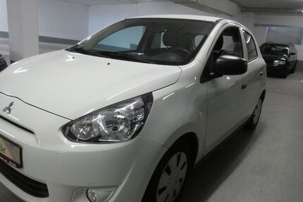 Mitsubishi Space Star 62.300 km 4.600 € München 81825