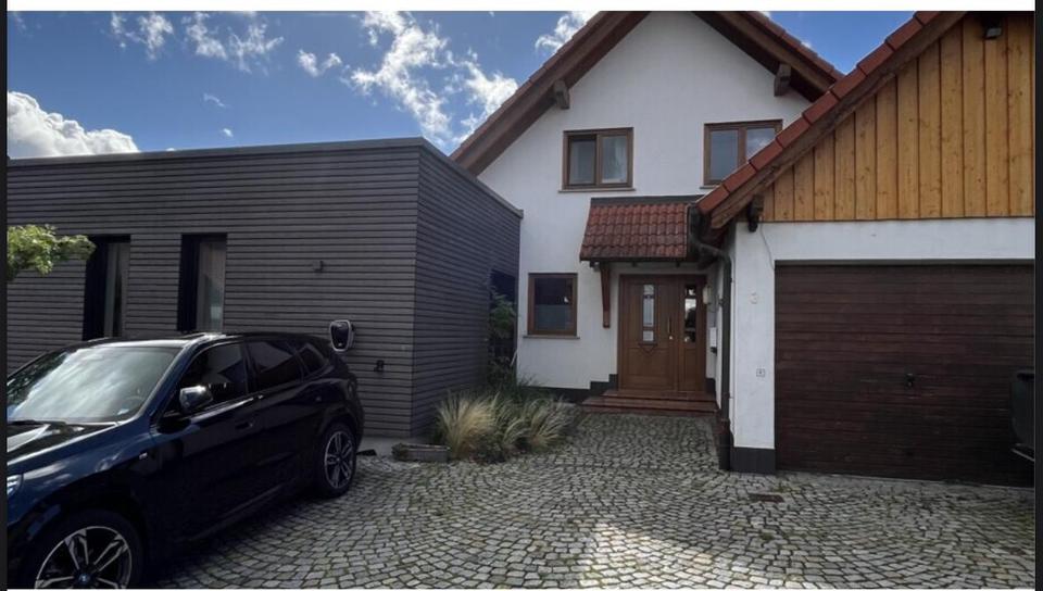 Einfamilienhaus Eiterfeld - 7 Zimmer, 265 m&sup2;, 460.000&euro; | Angebot:24395773