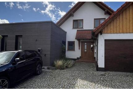 Haus Eiterfeld - 7 Zimmer, 265 m&sup2;, 460.000&euro; | Angebot:24395773