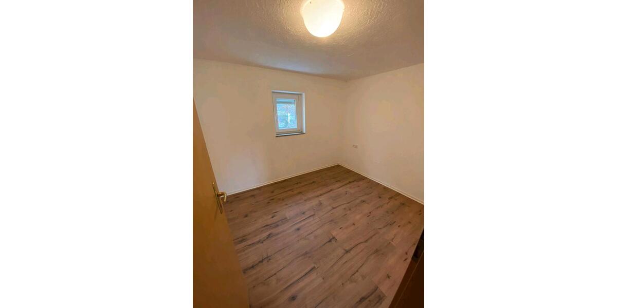 Reihenhaus Hemmingen - 4 Zimmer, 90 m&sup2;, 1.000&euro; | Angebot:24945238