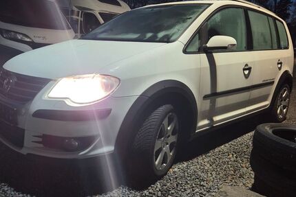 VW Touran 203.000 km 4.599 &euro; Berlin 12627
