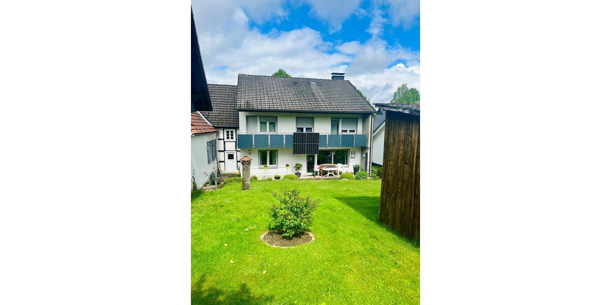 Einfamilienhaus Brilon - 8 Zimmer, 224 m&sup2;, 450.000&euro; | Angebot:26596138