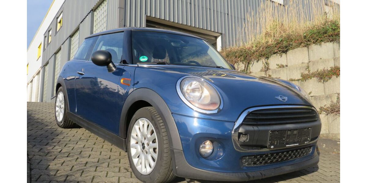Mini One First 208.662 km 5.490 &euro; Lindlar 51789