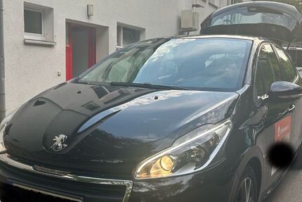 Peugeot 208 116.000 km 6.790 &euro; Stuttgart 70378