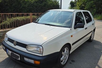 VW Golf 149.000 km 2.999 &euro; Rüsselsheim 65428