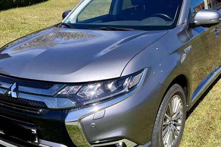 Mitsubishi Outlander 62.500 km 22.999 &euro; Vohenstrauss 92648