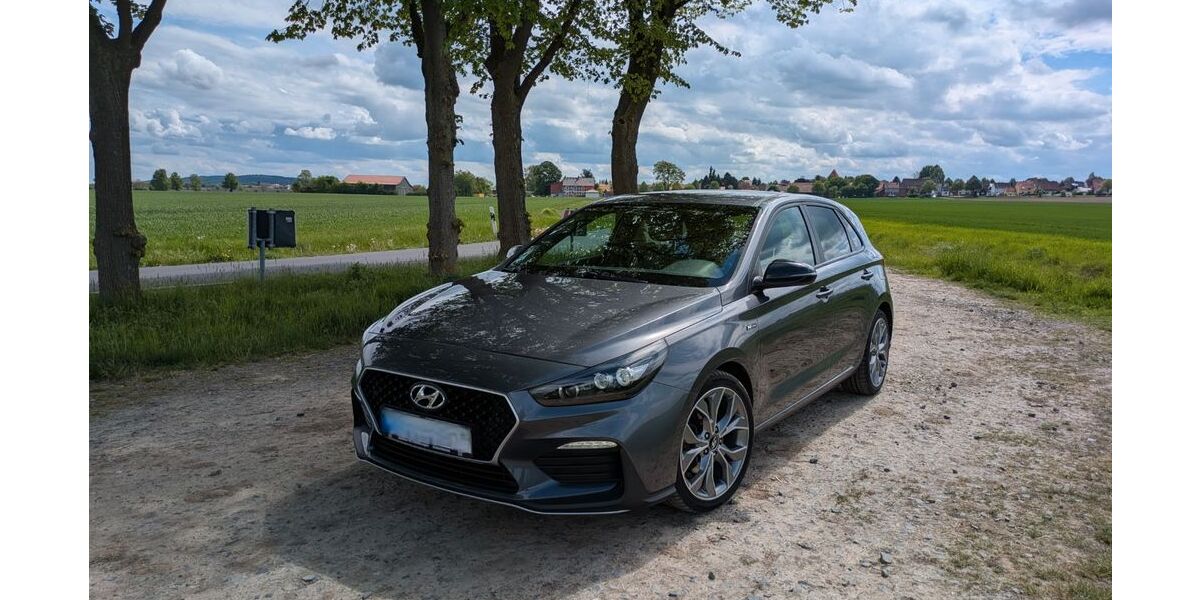 Hyundai i30 91.800 km 14.499 &euro; Wolfenbüttel 38302