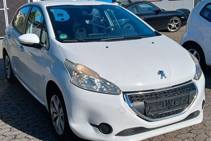 Peugeot 208 123.000 km 4.950 &euro; Kiel 24109