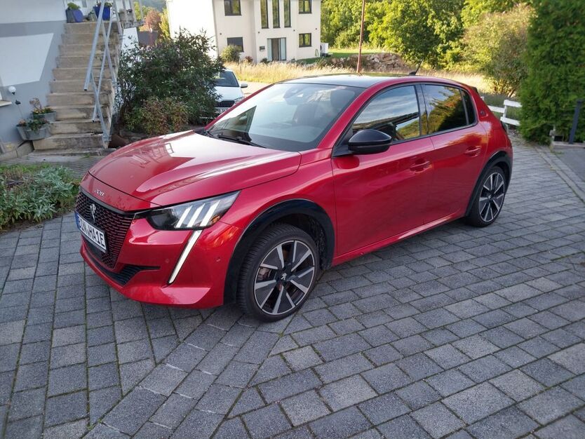 Peugeot 208 26.500 km 18.850 € Bingen 55411