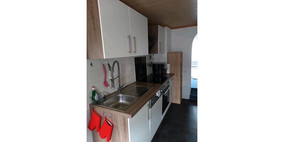 Schöne 2, 5 ZKB Wohnung möbeliert 2 zimmer