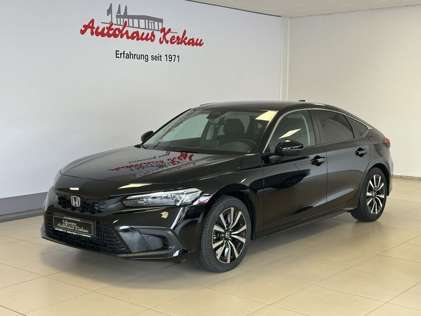 Honda Civic 4.500 km 31.900 € Delligsen 31073