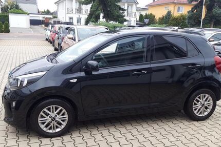 Kia Picanto 30.014 km 12.490 € Leipzig 04178