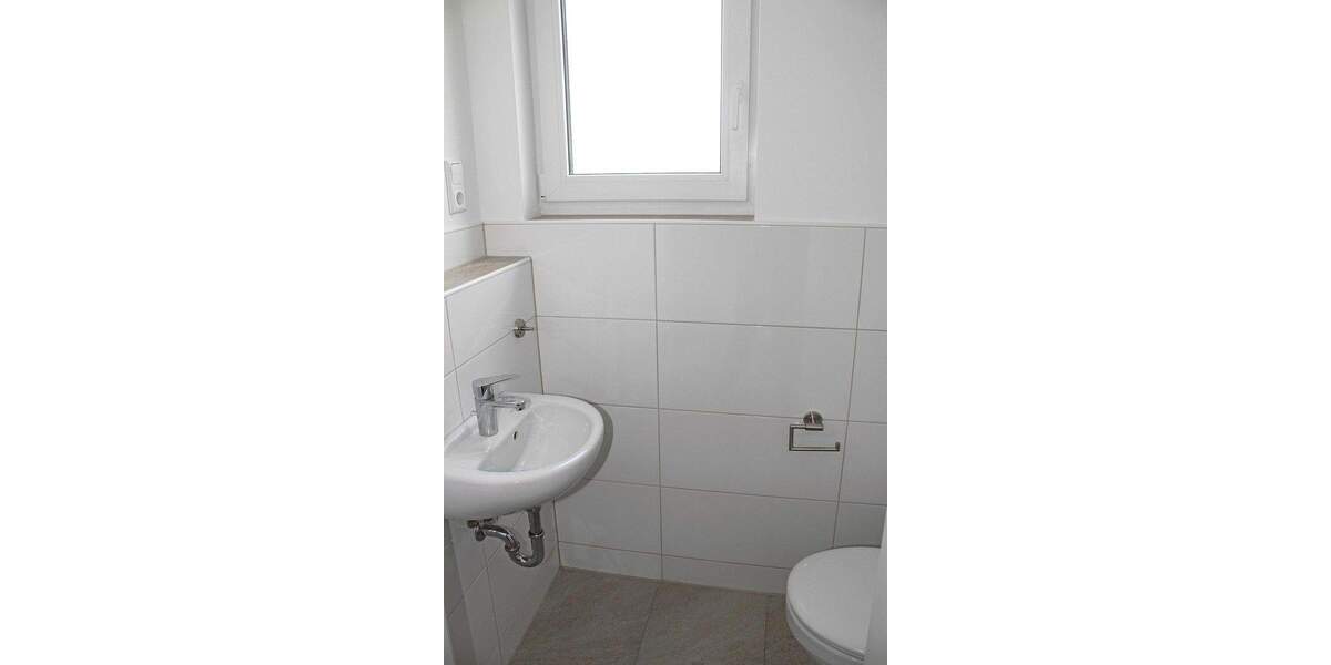 Etagenwohnung Königswinter Thomasberg - 3 Zimmer, 94 m&sup2;, 1.240&euro; | Angebot:25780275