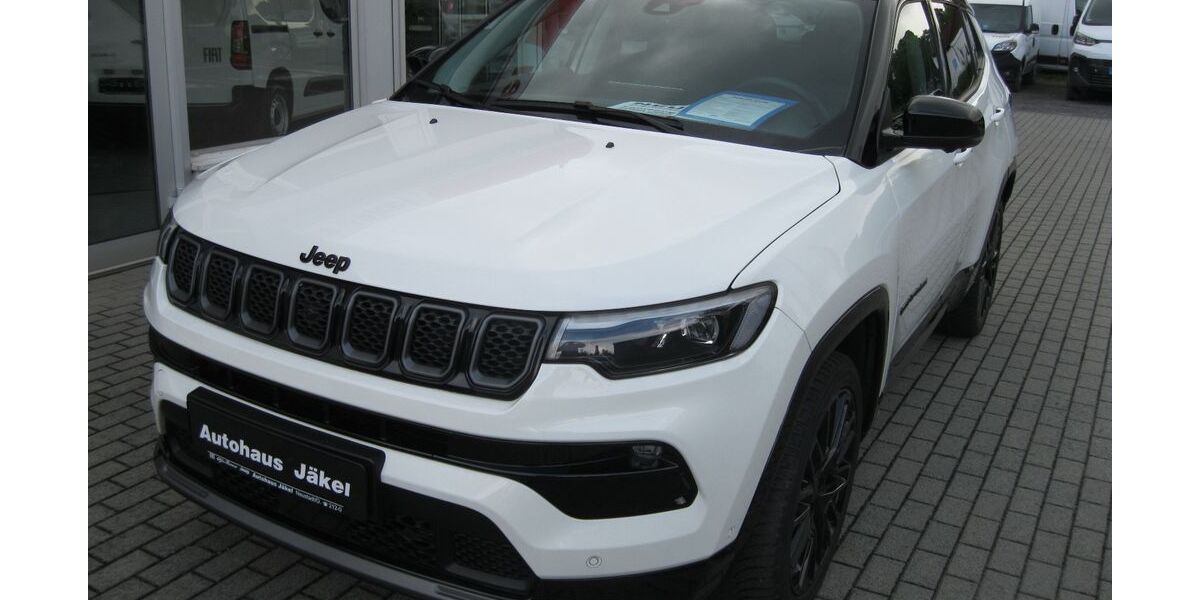 Jeep Compass 21.100 km 27.900 &euro; Neustadt/Orla 07806