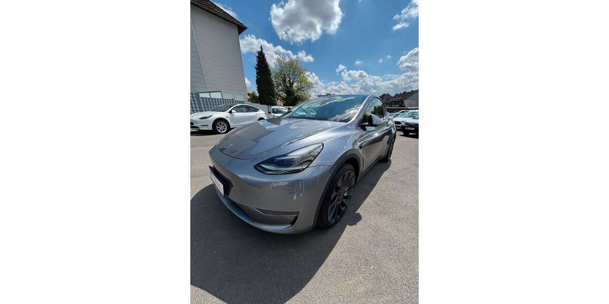 Tesla Model Y 72.300 km 38.900 &euro; Bochum 44803