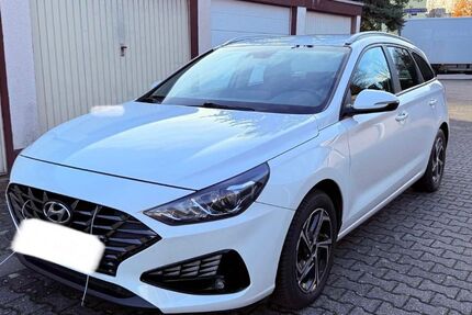 Hyundai i30 156.000 km 9.700 &euro; Raunheim 65479