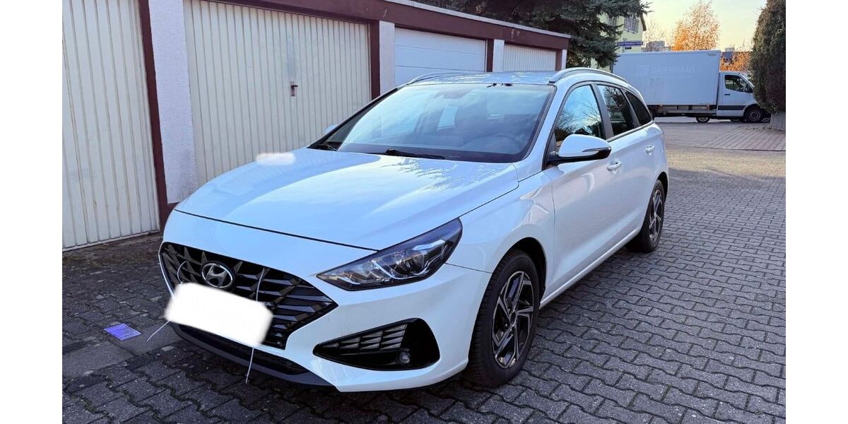 Hyundai i30 156.000 km 9.700 &euro; Raunheim 65479