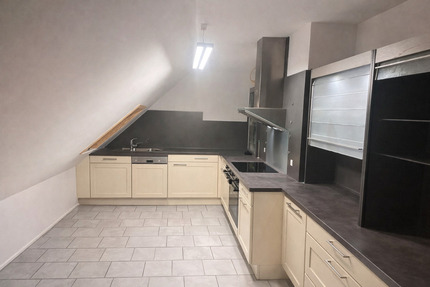 Gepflegte 3 Zimmer Dachgeschoss Wohnung 3 zimmer