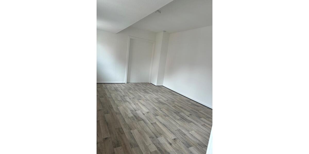 Dachgeschoßwohnung Warstein - 4 Zimmer, 87 m&sup2;, 590&euro; | Angebot:26618913