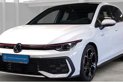 VW Golf 2.000 km 45.950 € Oldenburg / Holst. 23758