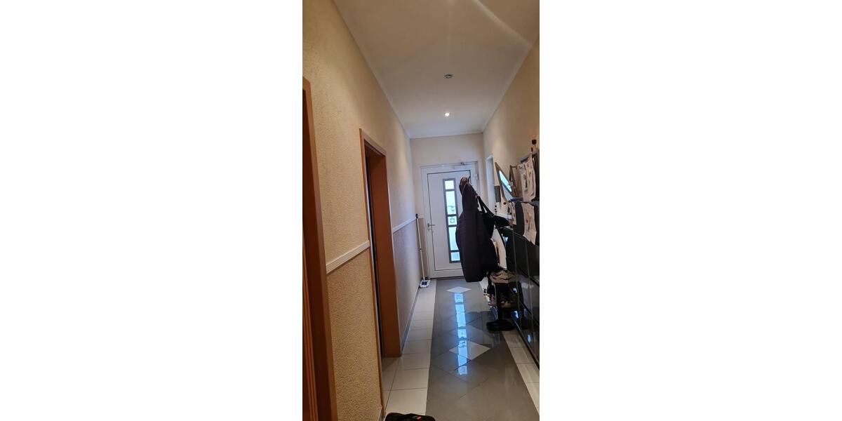 Etagenwohnung Altenstadt - 5 Zimmer, 195 m&sup2;, 1.900&euro; | Angebot:26331743