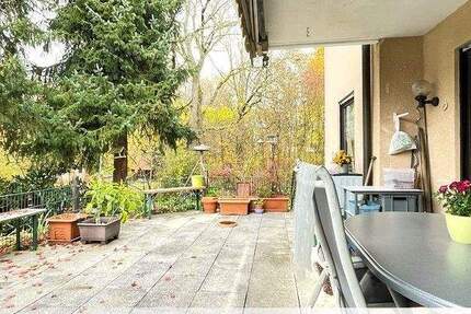 XL-Terrasse mit Waldblick: Die 3-Zimmer-Wohnung in Lauf für alle, die Ruhe UND Stadt wollen 3 zimmer