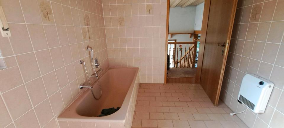 Einfamilienhaus Staudernheim - 3 Zimmer, 120 m&sup2;, 230.000&euro; | Angebot:27083451