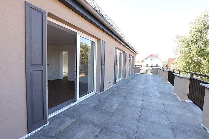 Haus mit 300 m² Wfl.Erstbezug nach KernsanierungEnergiekl. A+ 7 zimmer