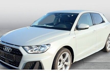 Audi A1 8.176 km 27.479 &euro; Oldenburg 26135