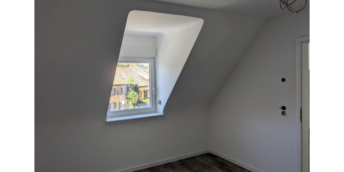 Dachgeschoßwohnung Ottweiler - 2 Zimmer, 53 m&sup2;, 650&euro; | Angebot:26385324
