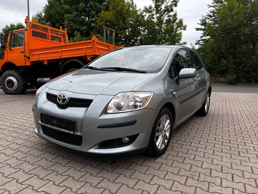 Toyota Auris 85.700 km 4.480 € Schmalkalden 98574