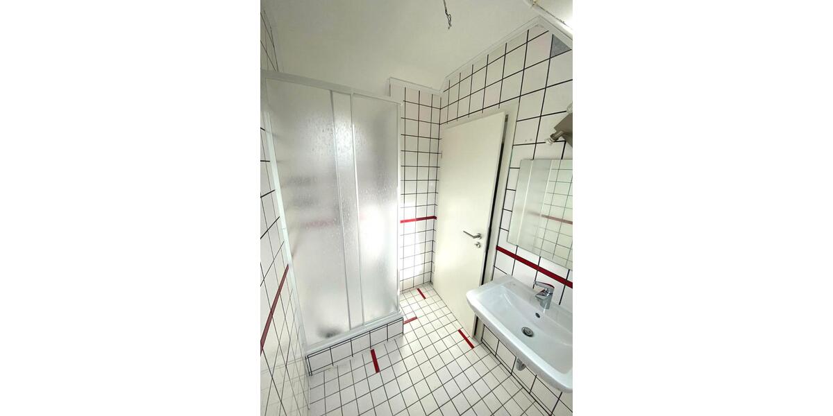 Dachgeschoßwohnung Schlangen - 2 Zimmer, 31 m&sup2;, 375&euro; | Angebot:26397794