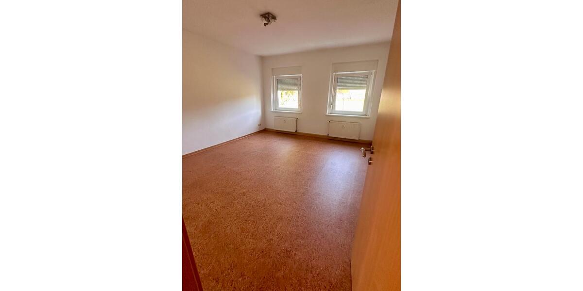 Etagenwohnung Gößnitz - 3 Zimmer, 62 m&sup2;, 360&euro; | Angebot:25633293
