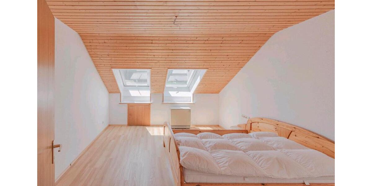 Dachgeschoßwohnung Sankt Georgen im Schwarzwald - 3 Zimmer, 67 m&sup2;, 650&euro; | Angebot:26297532