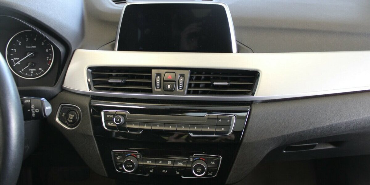 BMW X1 xDrive20i Aut. Sport Line 74.665 km 19.980 &euro; Euskirchen 53881