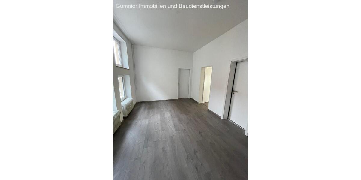 Erdgeschoßwohnung Neustadt an der Waldnaab - 4 Zimmer, 118 m&sup2;, 1.000&euro; | Angebot:23715906