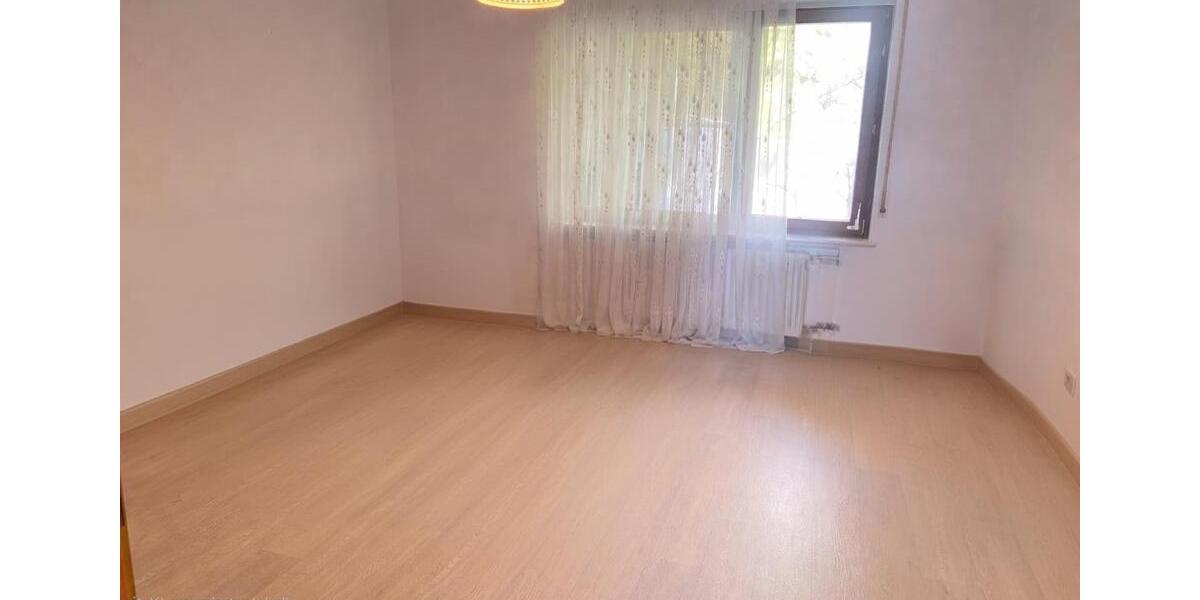 Einfamilienhaus Dittelbrunn - 6.5 Zimmer, 150 m&sup2;, 1.500&euro; | Angebot:26498256