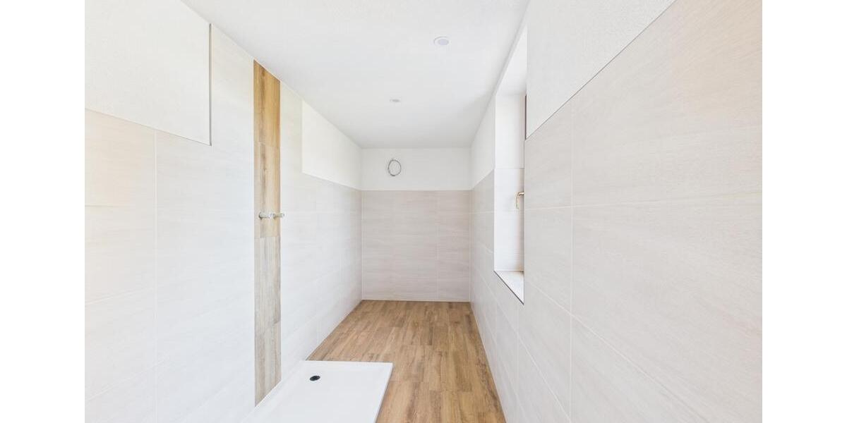 Einfamilienhaus Lützen - 7 Zimmer, 224 m&sup2;, 299.900&euro; | Angebot:26693246