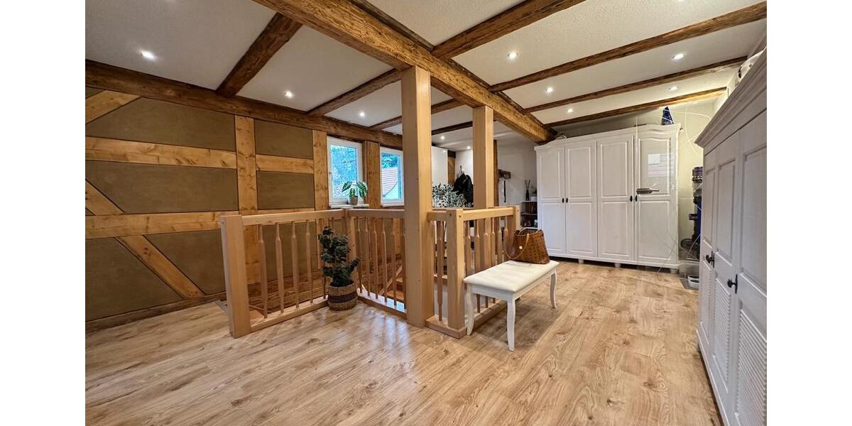 Gewerbeobjekt Floh-Seligenthal Seligenthal - 11 Zimmer, 518 m&sup2;, 470.000&euro; | Angebot:25148112