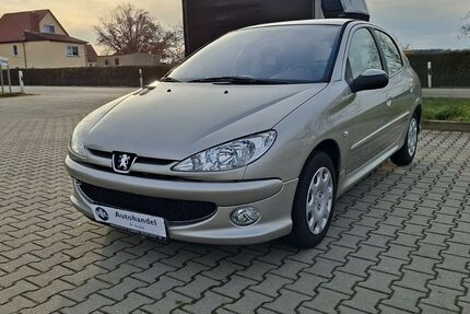 Peugeot 206 123.206 km 3.750 &euro; Borna 04552