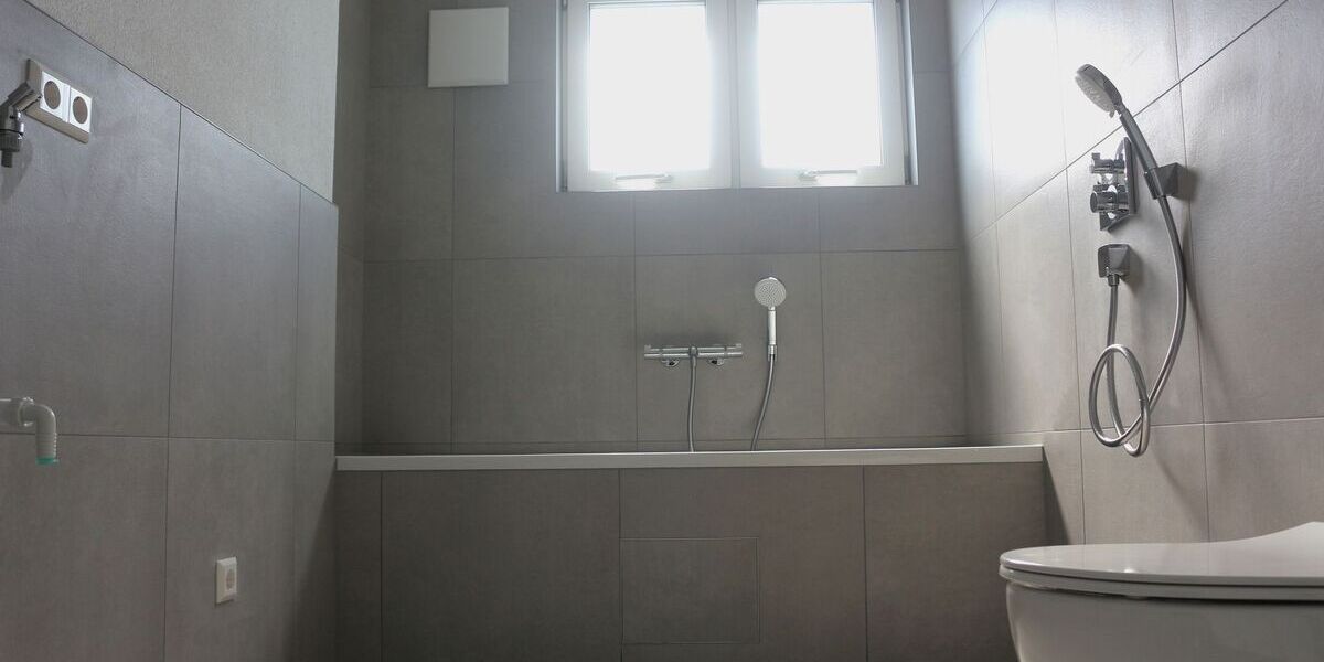 Hochwertige und barrierefreie 4-Zimmerwohnung mit Balkon und EBK - Appartement Mötzingen | Angebot:26633938